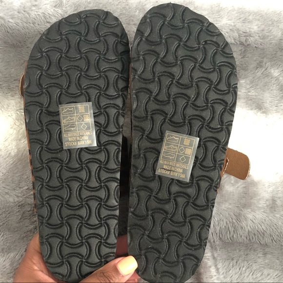 LAST PAIR 🖤 Cheetah Sandals - Picture 3 of 3